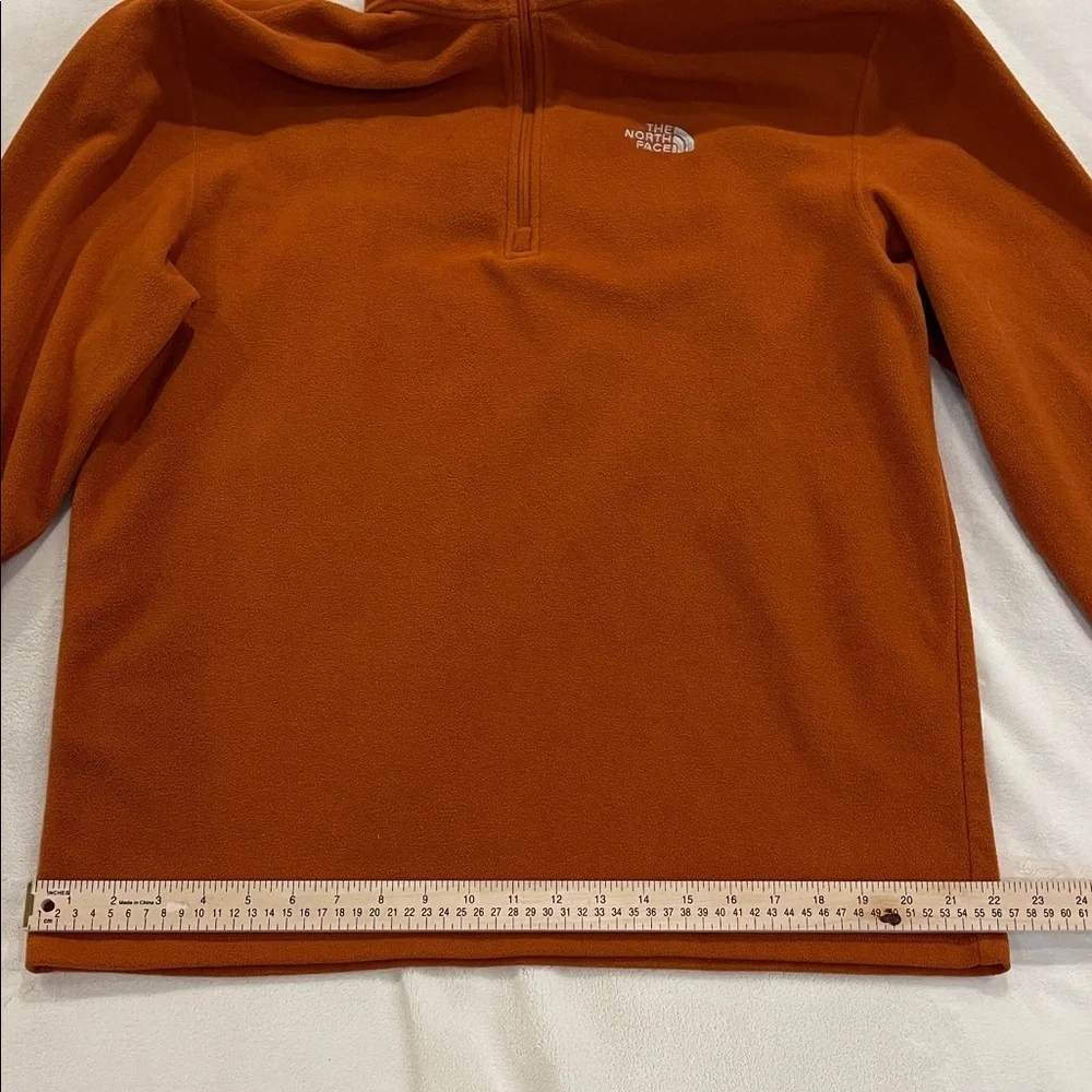 The North Face Men's Large Quarter Zip-Up in Bold Orange